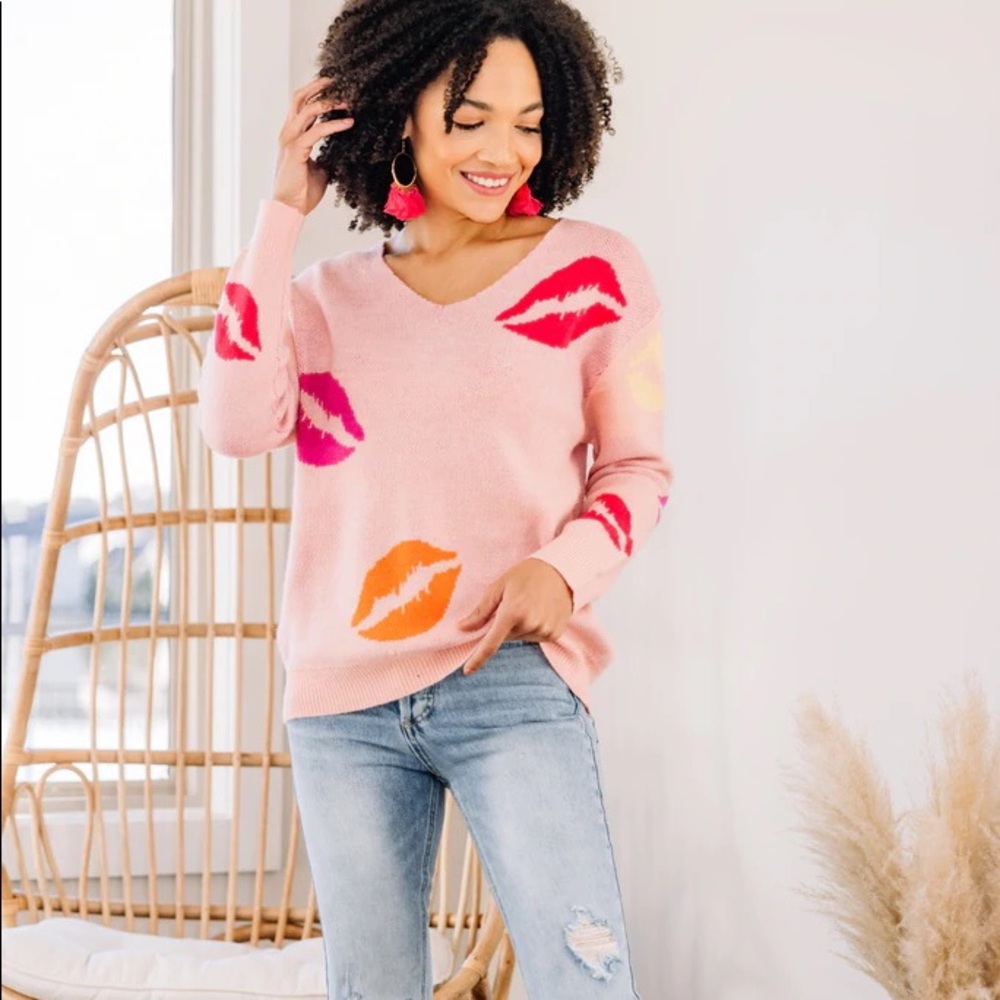 THE MINT JULEP- Kissing Booth Light Pink Lips Sweater